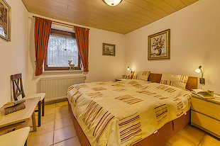 schlafzimmer doppelbettb310